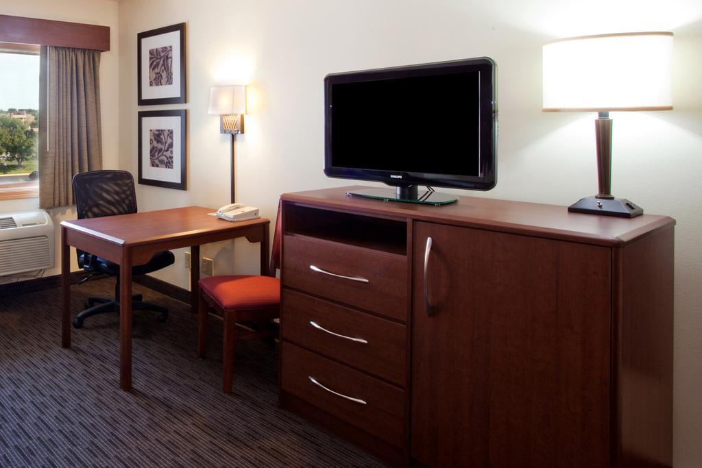 Urbandale Americinn By Wyndham Johnston Des Moines חדר תמונה