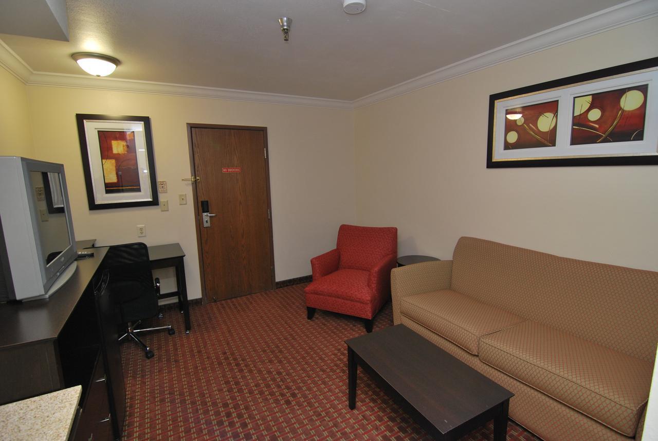 Urbandale Americinn By Wyndham Johnston Des Moines מראה חיצוני תמונה